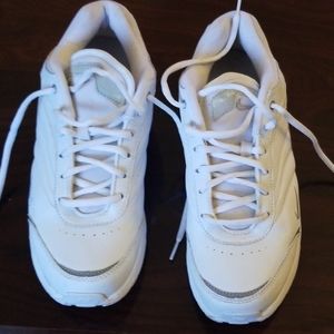 NikeWalk DRC Men silver & white size 10